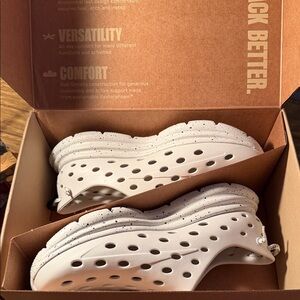 Men's Kane Athletic Foam Slip-On Shoes Recovery Revive Brand New 11 BNWT